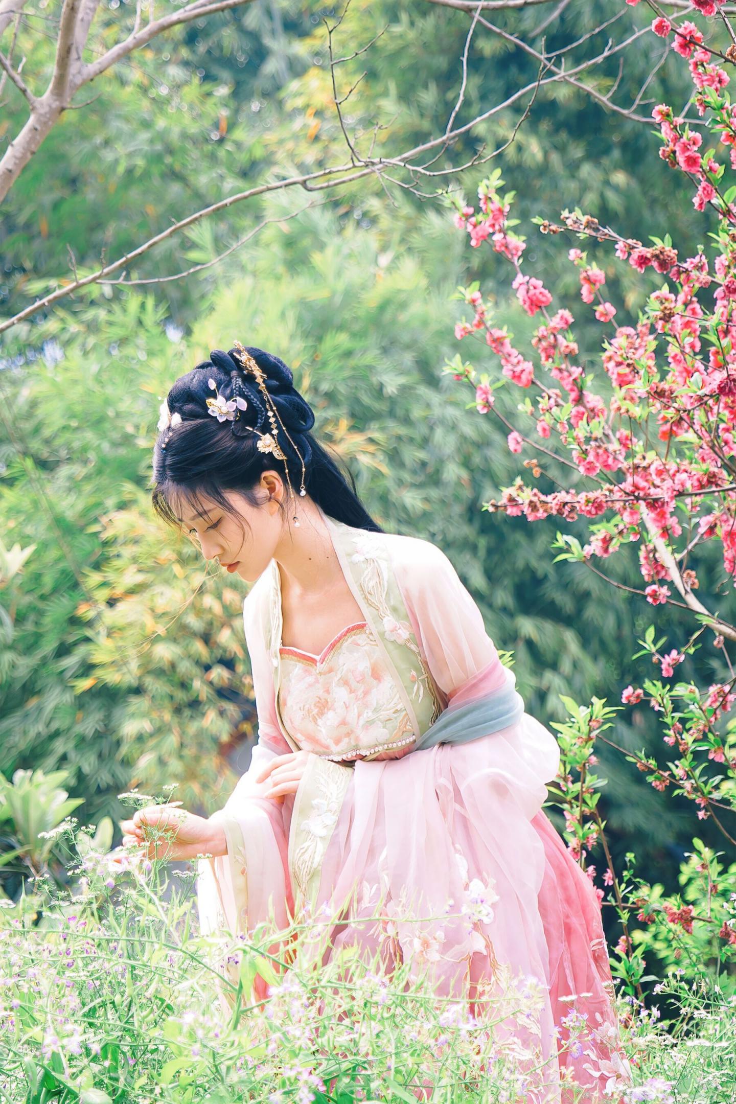 私房照系列【绝美古风妹妹】【粉嫩奶】【28P】-最新资源社区-琳琅工作室-琳琅资源社 - 免费帮找网盘资源社区